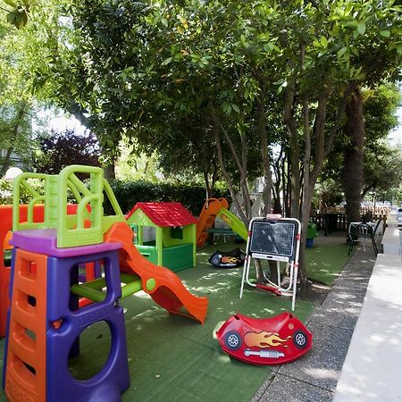 Hotel Trafalgar Rimini Zewnętrze zdjęcie