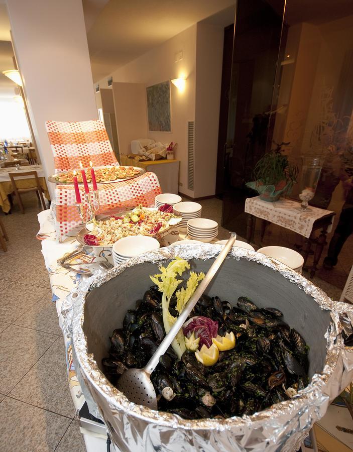Hotel Trafalgar Rimini Zewnętrze zdjęcie