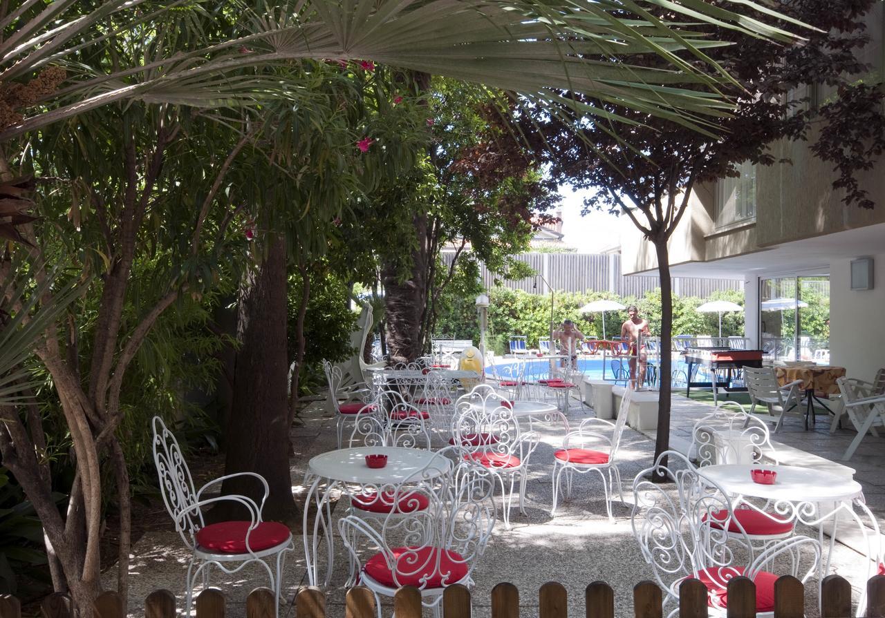 Hotel Trafalgar Rimini Zewnętrze zdjęcie